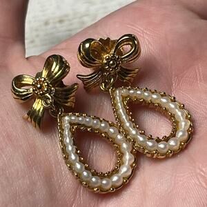 Vintage 90s Avon Gold Tone Bow Drop Dangle Pearl Earrings